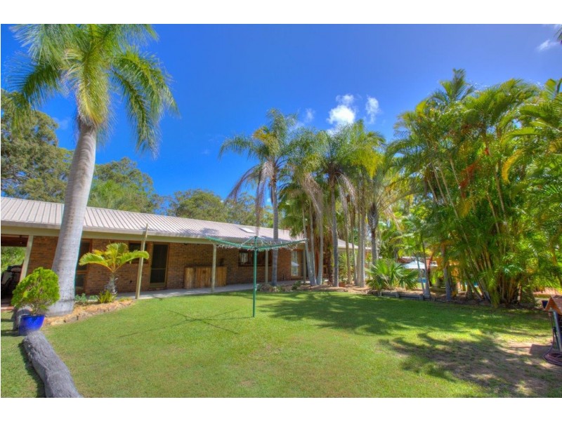 2452 Round Hill Road, Agnes Water QLD 4677