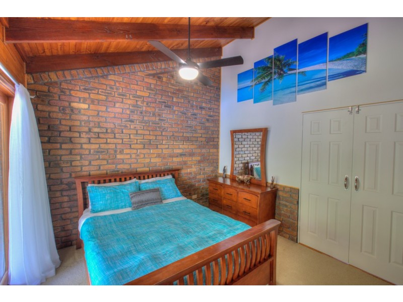 2452 Round Hill Road, Agnes Water QLD 4677