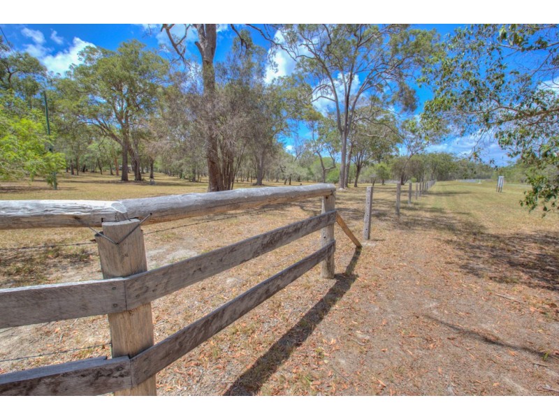 2452 Round Hill Road, Agnes Water QLD 4677