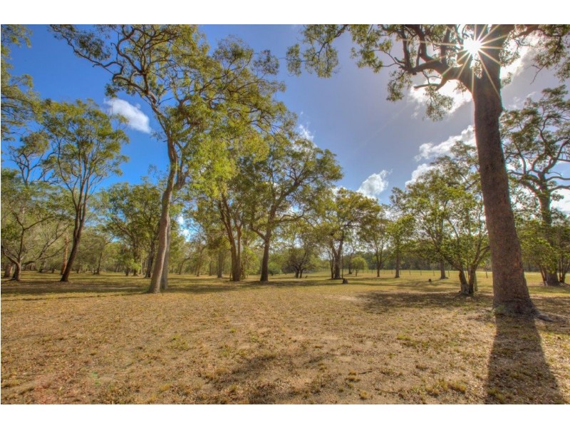 2452 Round Hill Road, Agnes Water QLD 4677