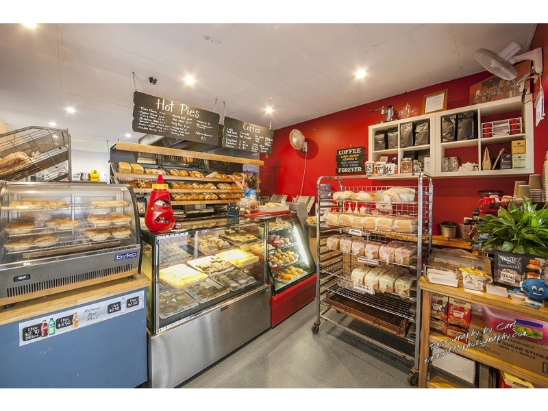 Shop 3 Round Hill Road, Agnes Water QLD 4677