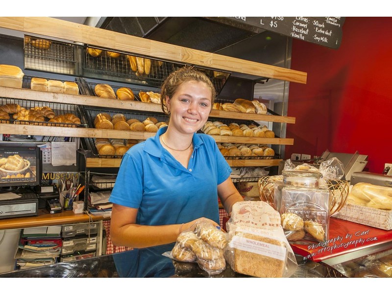 Shop 3 Round Hill Road, Agnes Water QLD 4677