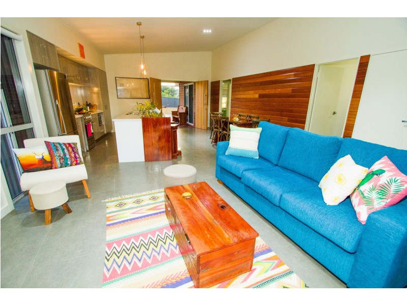 90 Seaspray Drive, Agnes Water QLD 4677