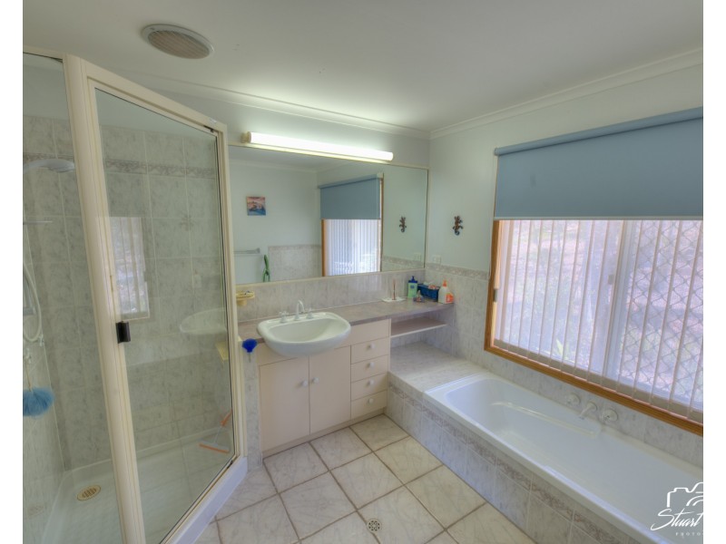 1 Woodrow Drive, Agnes Water QLD 4677