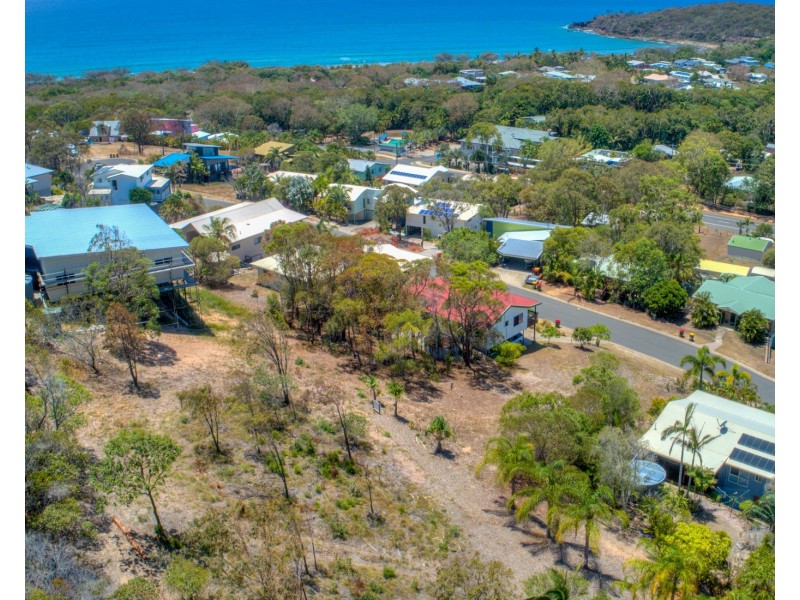 1 Woodrow Drive, Agnes Water QLD 4677