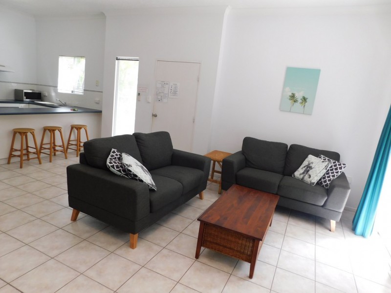 1/40 Captain Cook Drive, Agnes Water QLD 4677