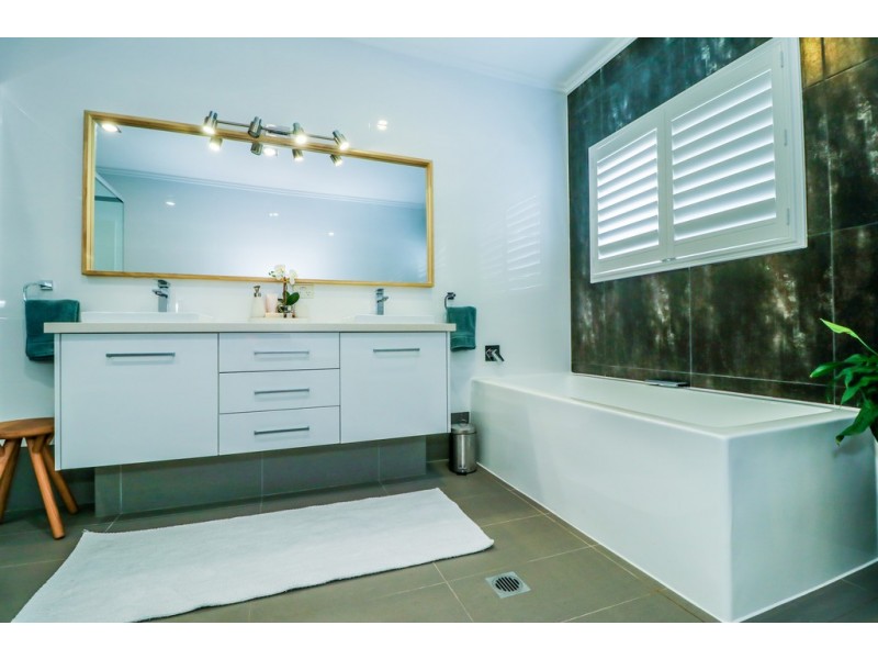 186 Streeter Drive, Agnes Water QLD 4677
