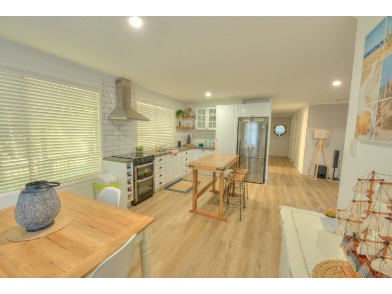 10 Sunlover Avenue, Agnes Water QLD 4677