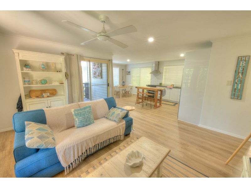 10 Sunlover Avenue, Agnes Water QLD 4677