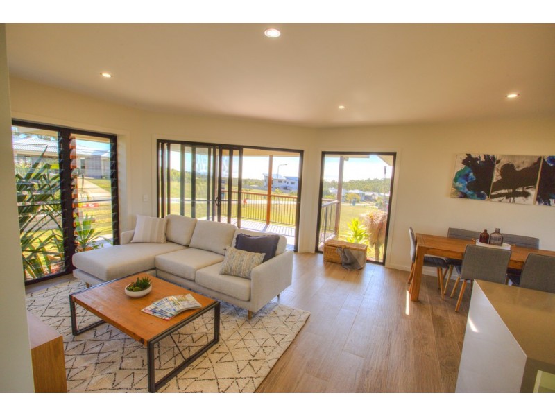 17 Seascape Close, Agnes Water QLD 4677