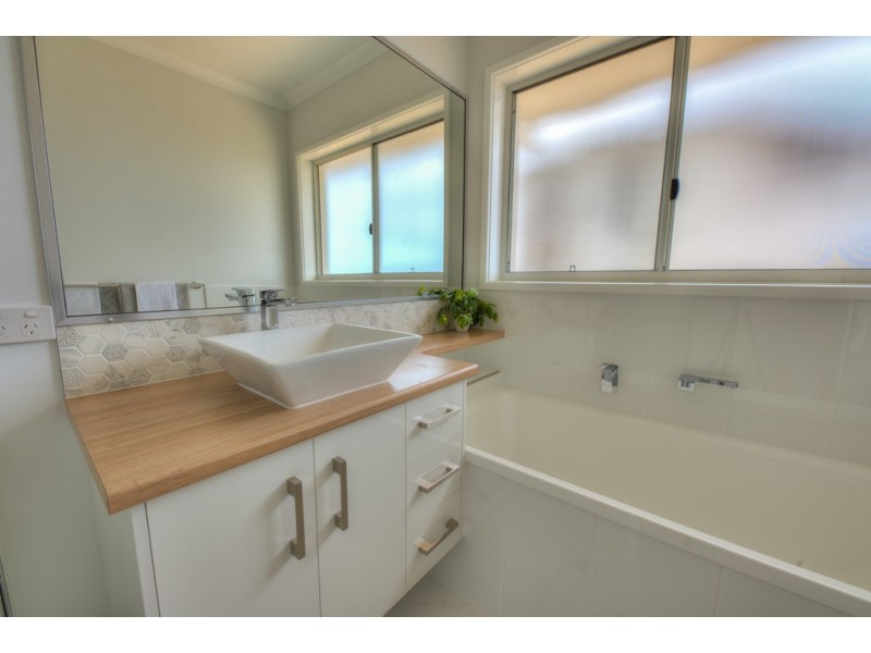 16 Seascape Close, Agnes Water QLD 4677