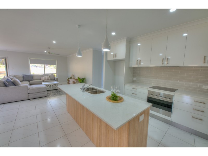 16 Seascape Close, Agnes Water QLD 4677