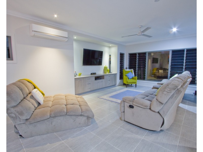 33 Beach Houses Estate Road, Agnes Water QLD 4677