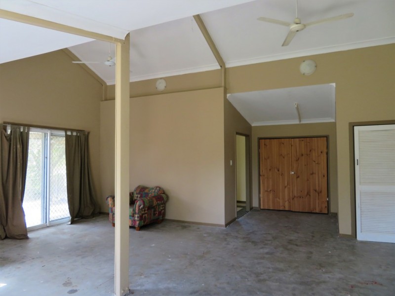 1368 Fingerboard Road, Mount Tom QLD 4677