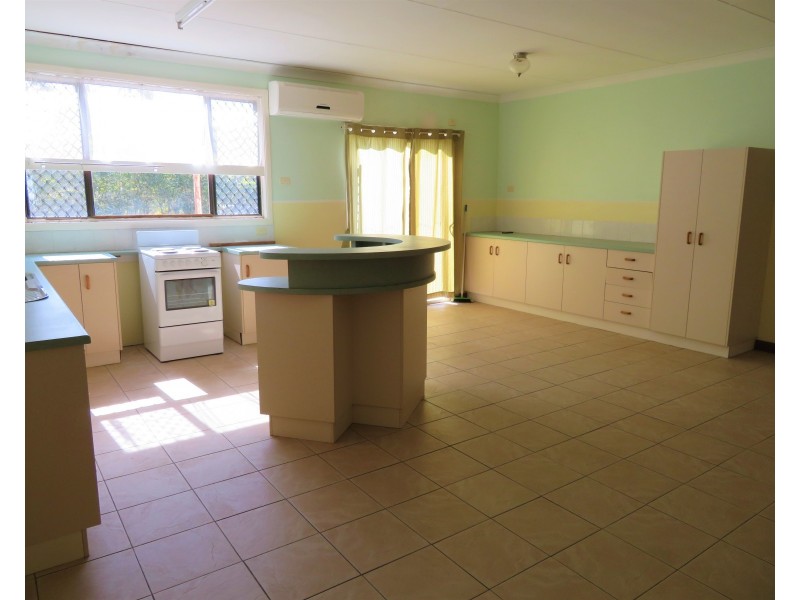 1366 Fingerboard Road, Mount Tom QLD 4677