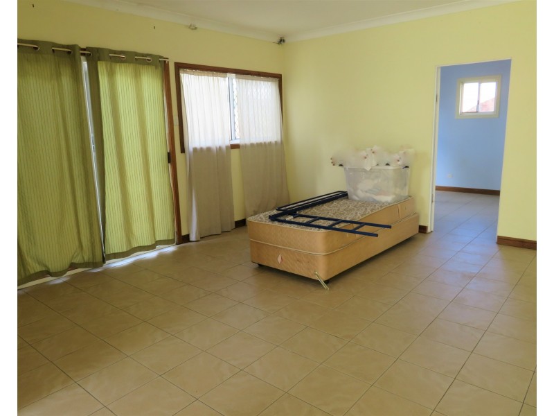 1366 Fingerboard Road, Mount Tom QLD 4677