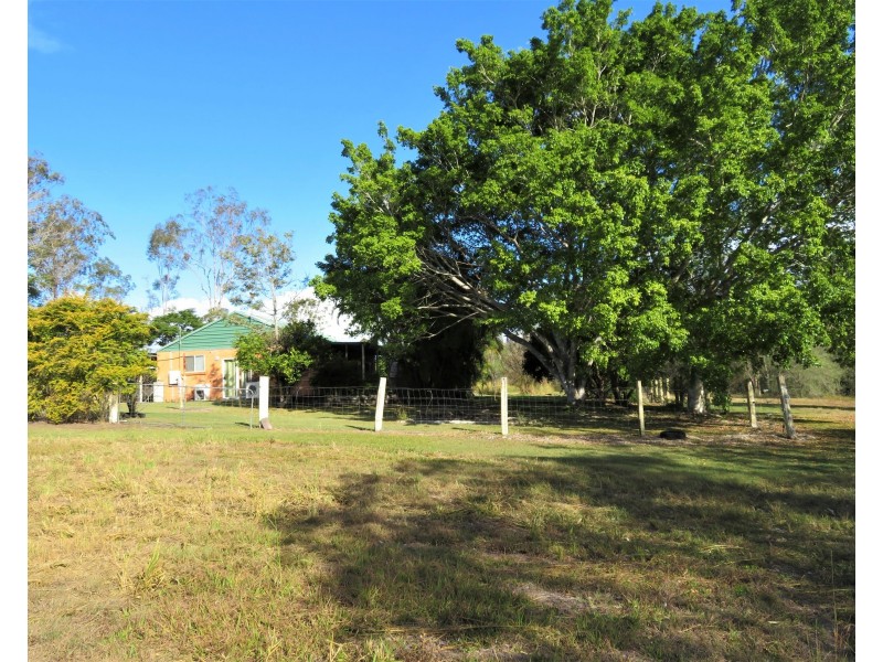 1366 Fingerboard Road, Mount Tom QLD 4677