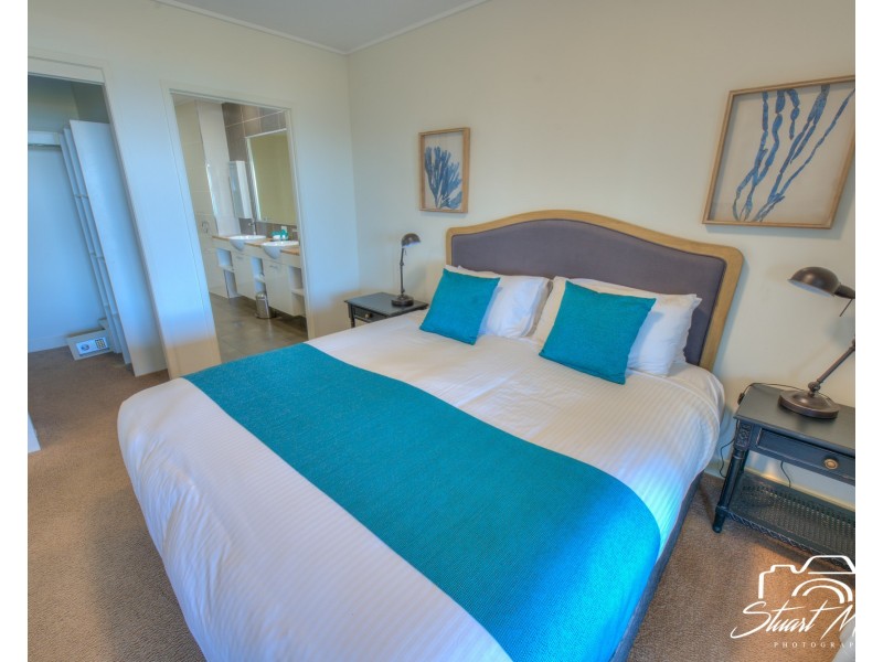 412/1 Beaches Village Circuit, Agnes Water QLD 4677