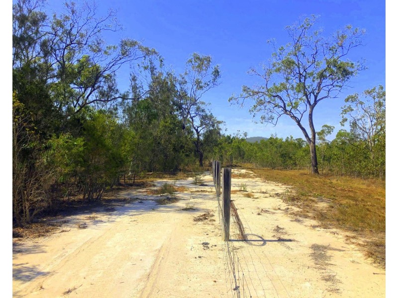 2079 Round Hill Road, Agnes Water QLD 4677