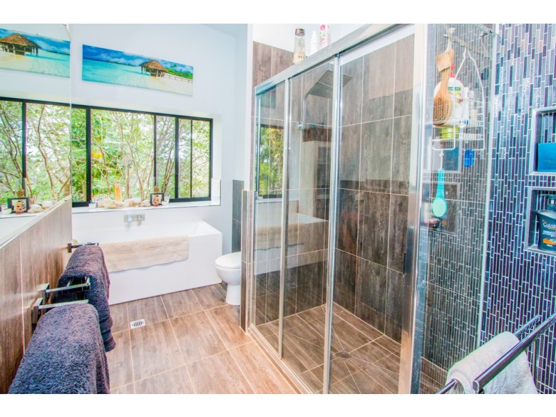 412 Bootmaker Drive, Agnes Water QLD 4677