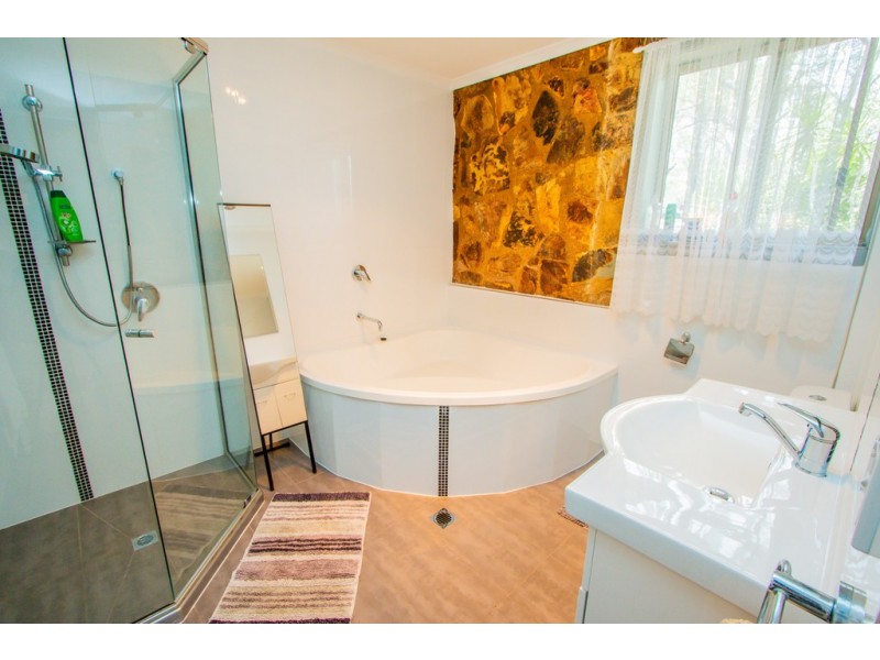 412 Bootmaker Drive, Agnes Water QLD 4677