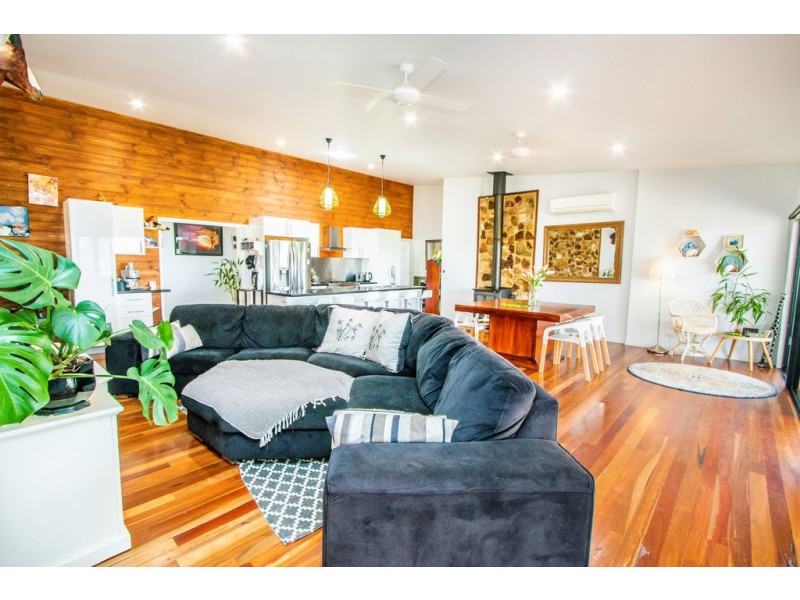 412 Bootmaker Drive, Agnes Water QLD 4677