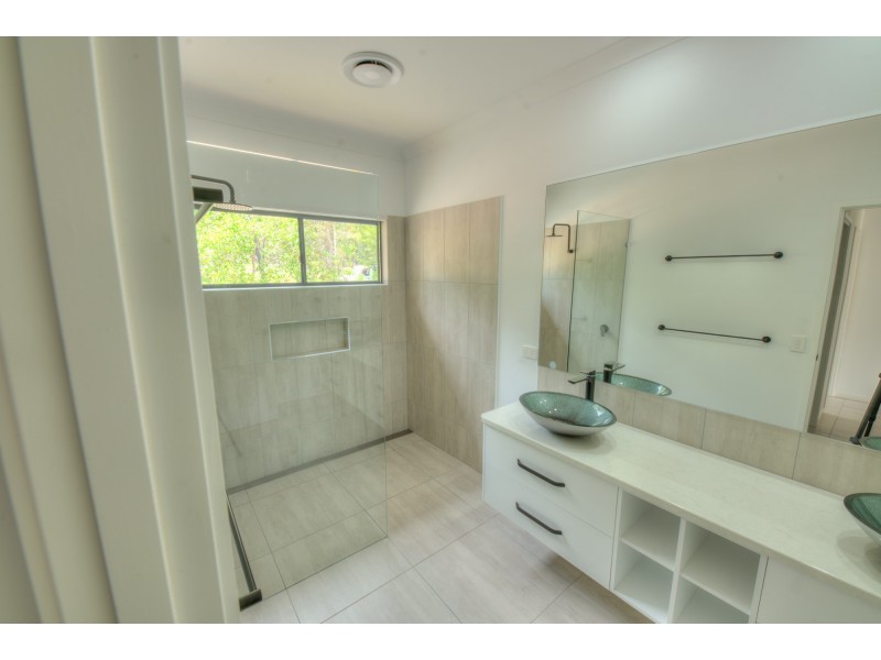 66 Bills Road, Agnes Water QLD 4677