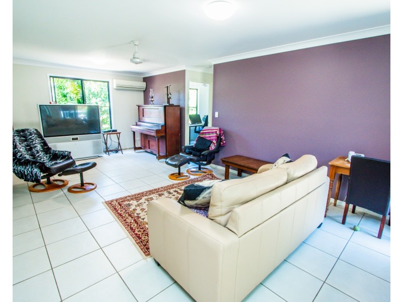 1 Whitby Place, Agnes Water QLD 4677