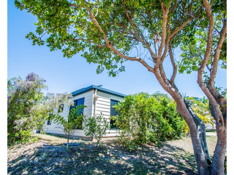1 Whitby Place, Agnes Water QLD 4677