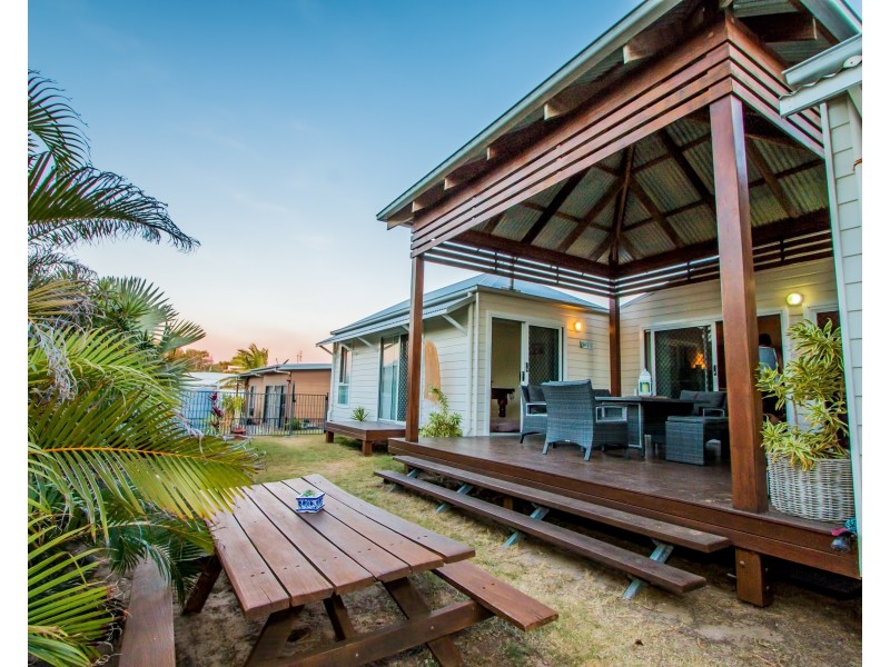 35 ATLANTIS BVD, Agnes Water QLD 4677