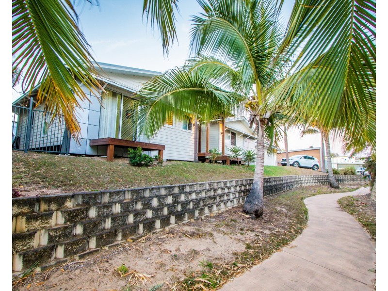 35 ATLANTIS BVD, Agnes Water QLD 4677