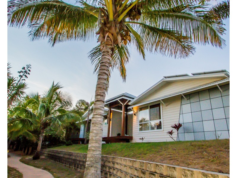 35 ATLANTIS BVD, Agnes Water QLD 4677