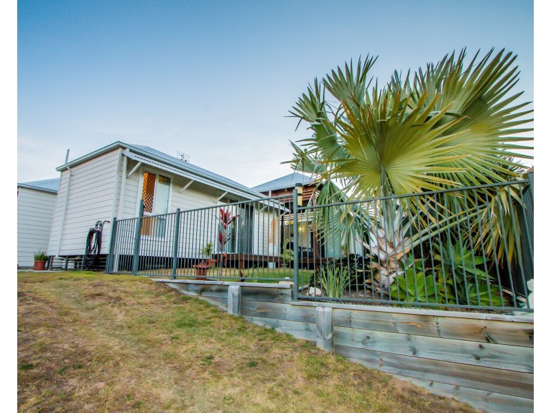 35 ATLANTIS BVD, Agnes Water QLD 4677