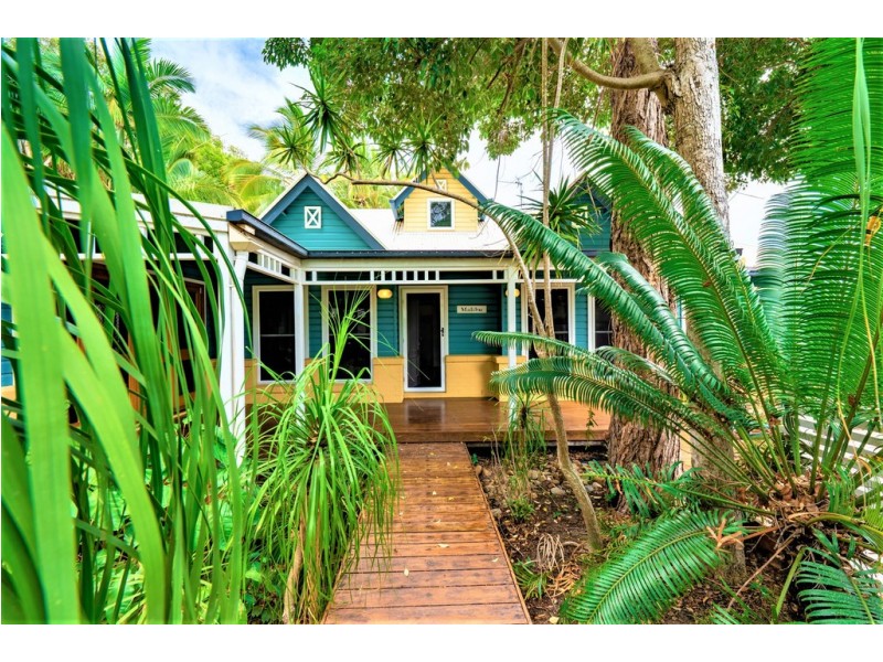 7 Beach Houses Estate Road, Agnes Water QLD 4677