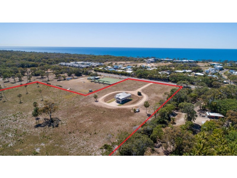 195 Captain Cook Drive, Agnes Water QLD 4677