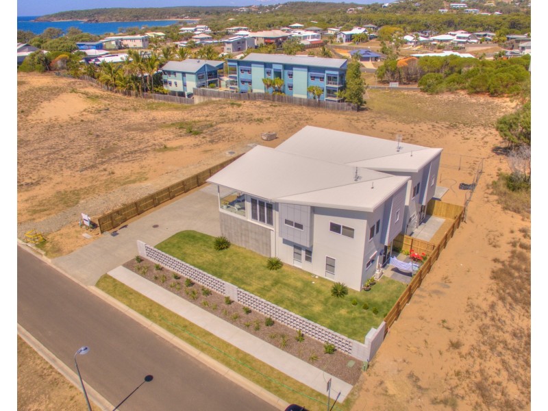 4/21 Beaches Village Crct, Agnes Water QLD 4677