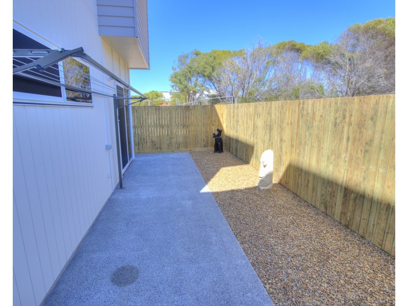 4/21 Beaches Village Crct, Agnes Water QLD 4677