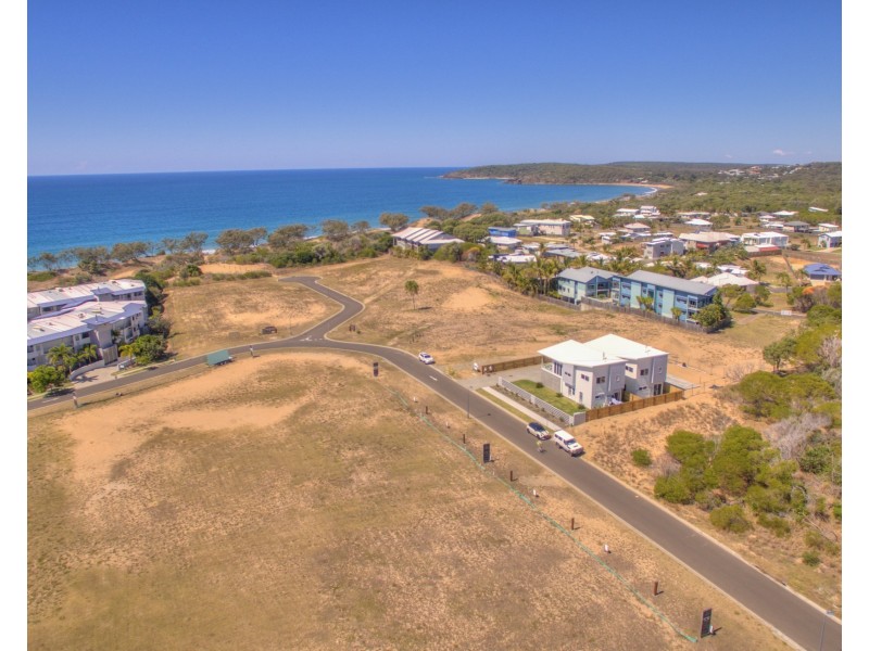 4/21 Beaches Village Crct, Agnes Water QLD 4677