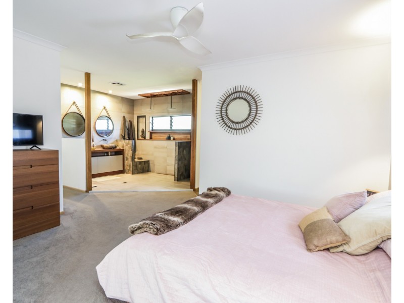 21 Beach Houses Rd, Agnes Water QLD 4677