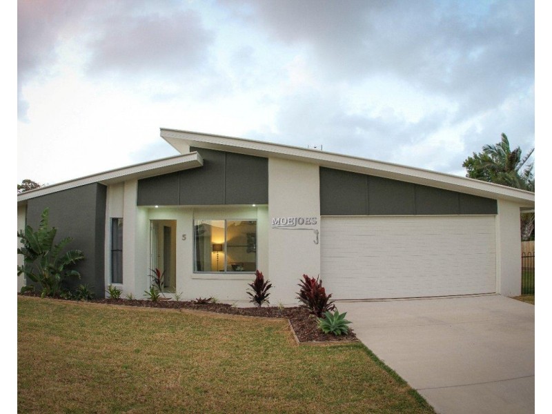 5 Waterfront  Drive, Agnes Water QLD 4677