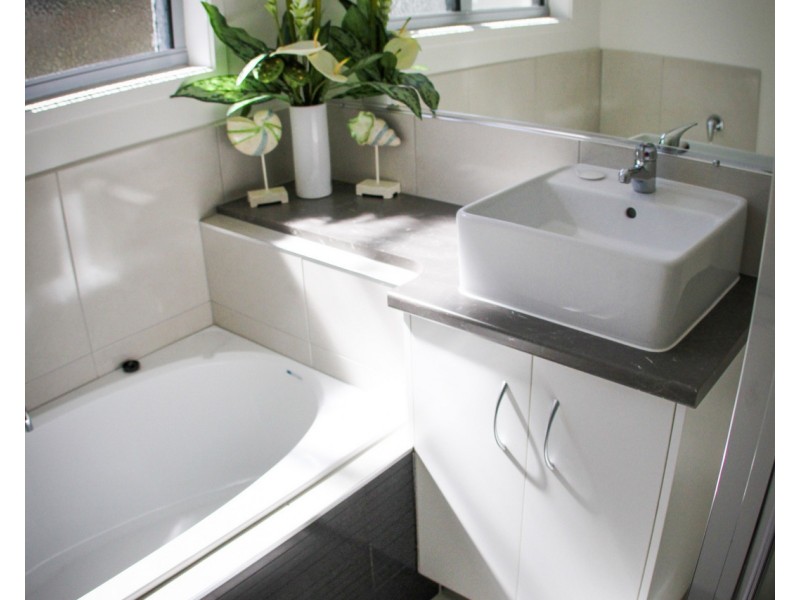 5 Waterfront  Drive, Agnes Water QLD 4677