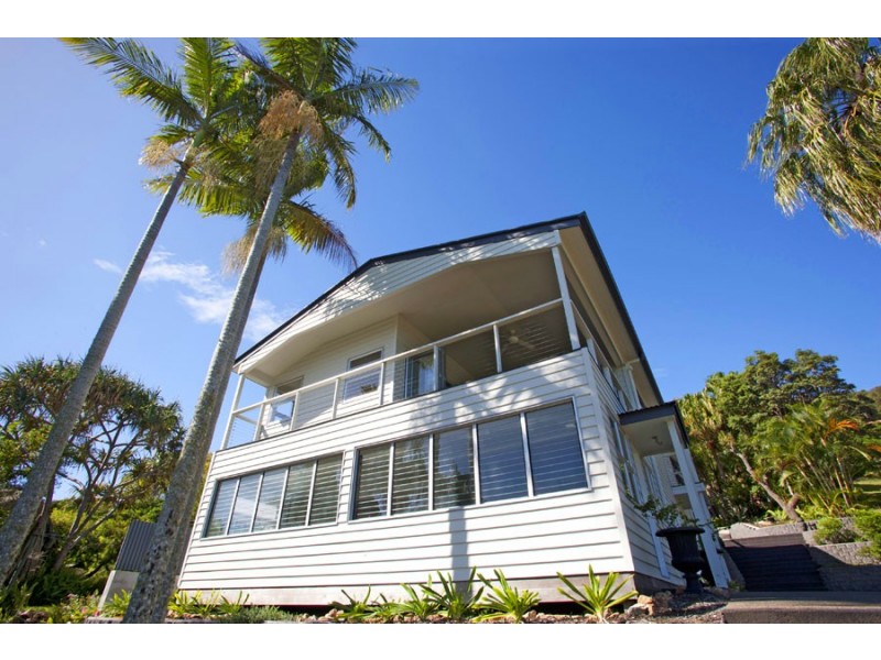 9 Barton Street, Seventeen Seventy QLD 4677