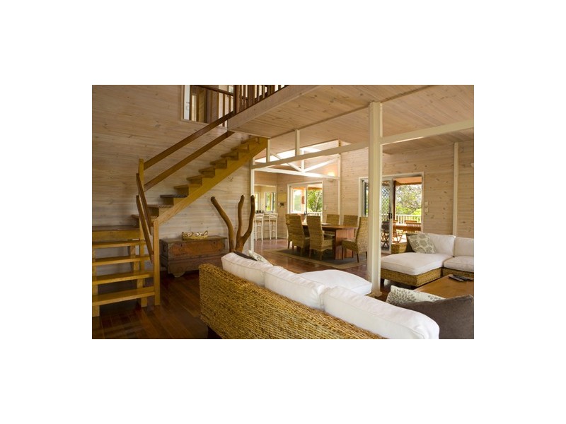 14 Captain Cook Drive, Agnes Water QLD 4677