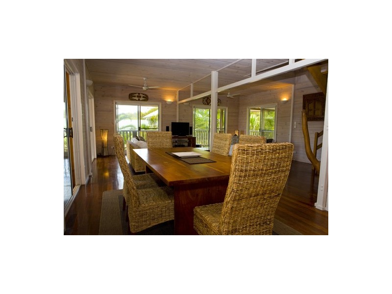 14 Captain Cook Drive, Agnes Water QLD 4677