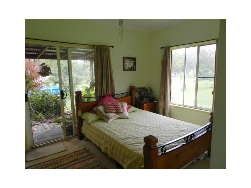 184 Murphy Road, Captain Creek QLD 4677