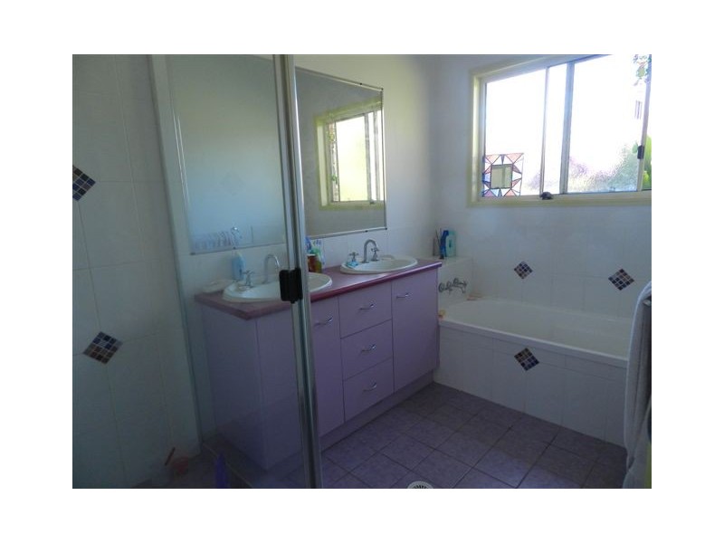 184 Murphy Road, Captain Creek QLD 4677