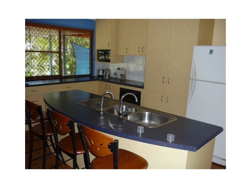 2 Murray Hilton Close, Agnes Water QLD 4677