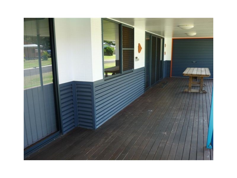 2 Murray Hilton Close, Agnes Water QLD 4677