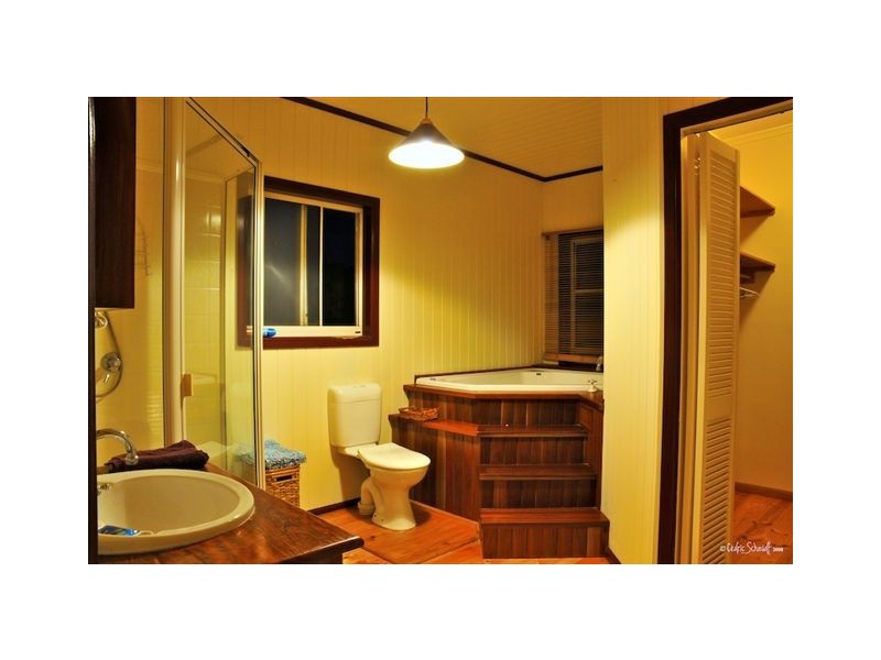 18 Endeavour Street, Seventeen Seventy QLD 4677