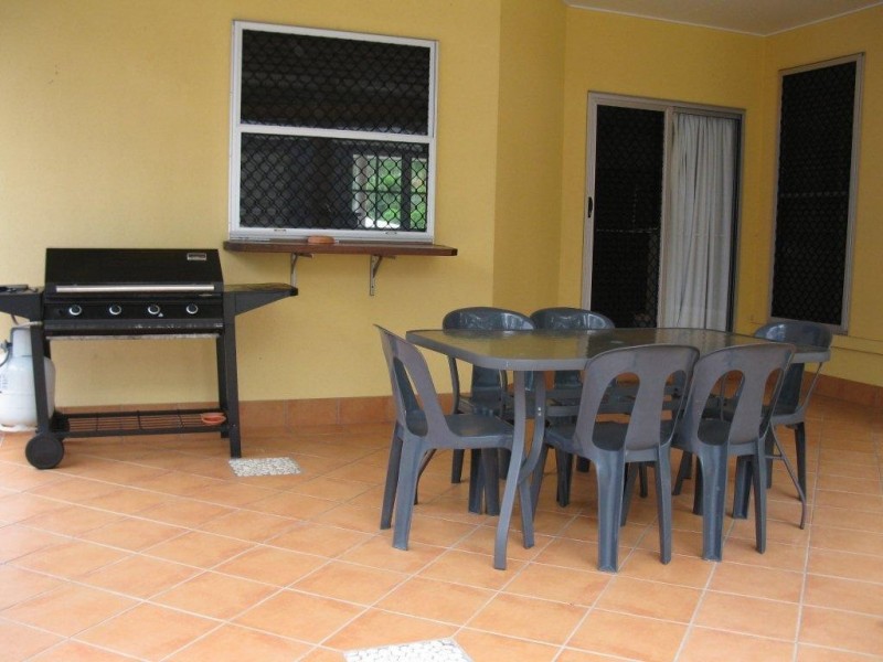 4 Cabbage Palm Dr, Agnes Water QLD 4677